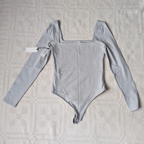 aritzia contour long sleeve bodysuit - Picture 1 of 3